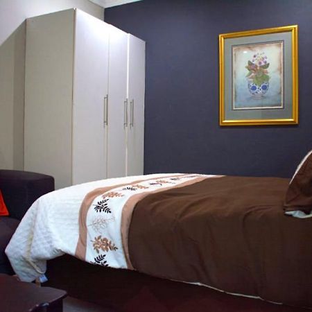 Ramata Guest House Pretoria Bagian luar foto